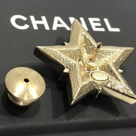 CHANEL CC Logo Double Star Rhinestone Brooch Gold Tone Pin A17C Auth w/Box D-j11 - Picture 2 of 16